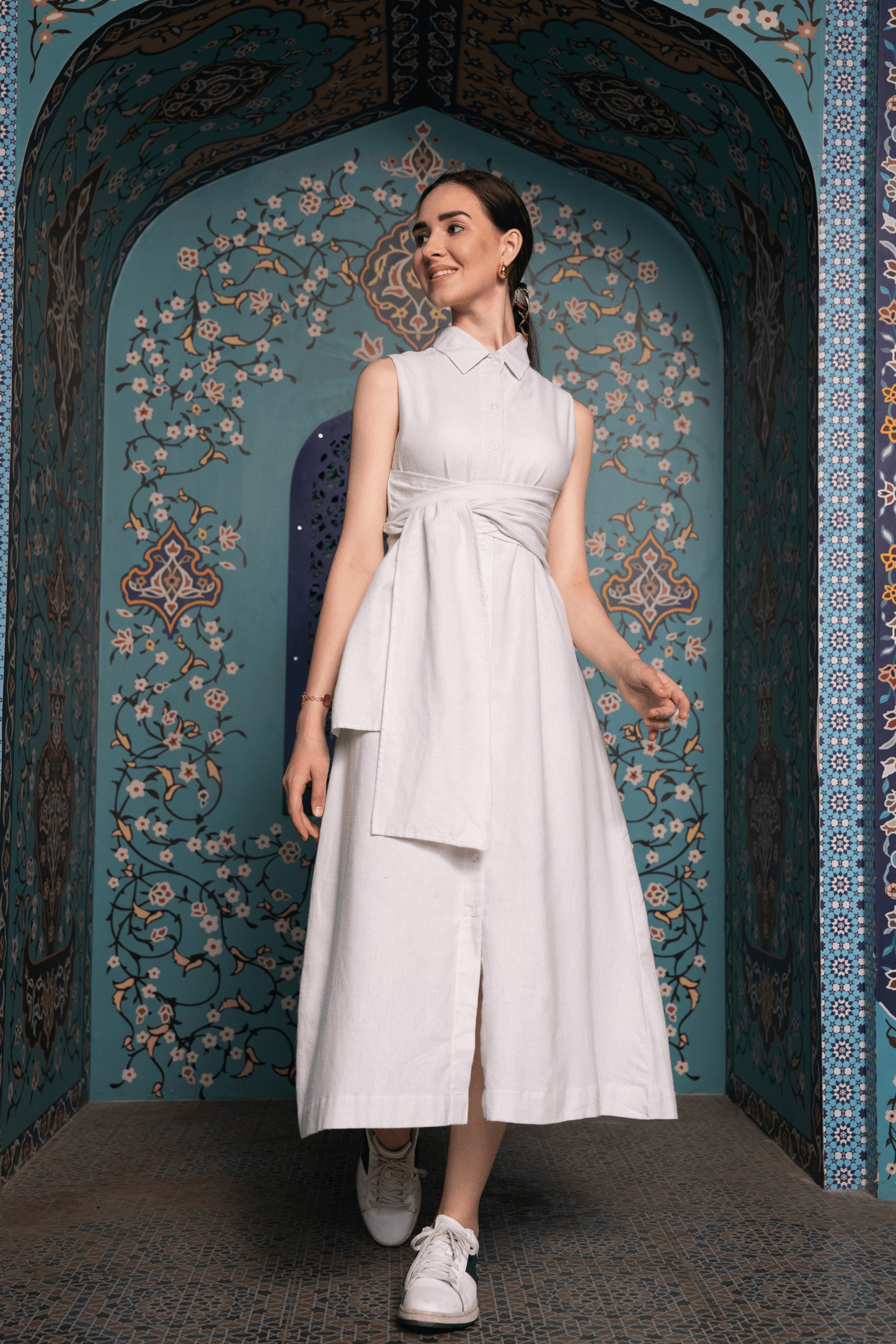 Solara Dress – White Sleeveless Cotton Midi